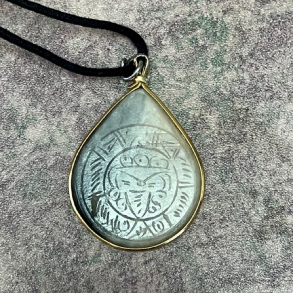 Vintage Onyx Stone Teardrop Pendant Necklace